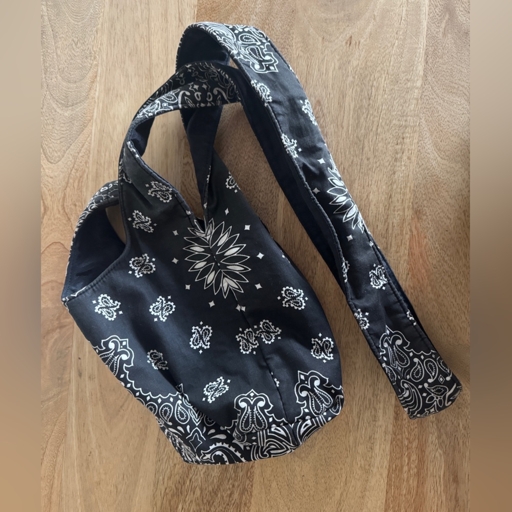 Yaito | Bandana Knot Crossbody Bag